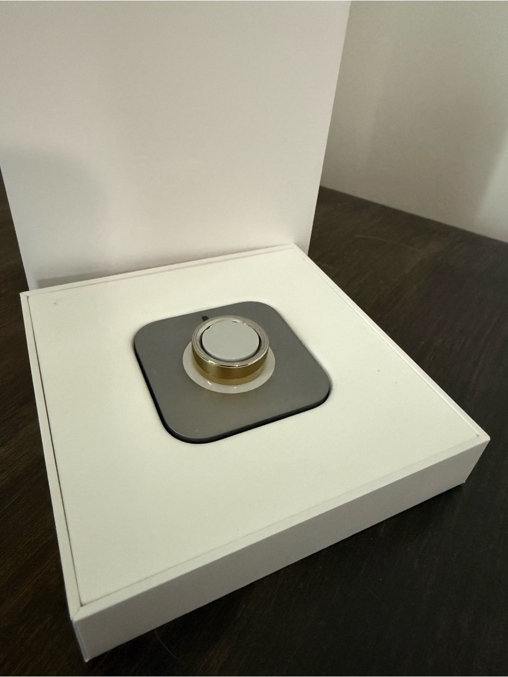 Oura Ring 4 - Size 7 - Gold